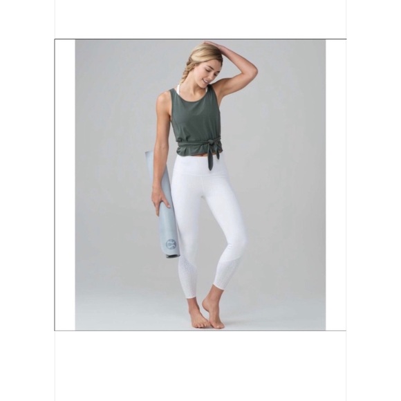 Lululemon Tie V-Back Tank NWOT - Picture 4 of 8